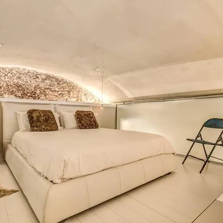 Loft Di Charme Nel Centro Storico * Rocca di Mezzo