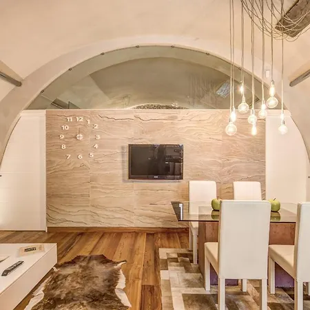 Loft Di Design Esclusivo * Рокка-ди-Меццо