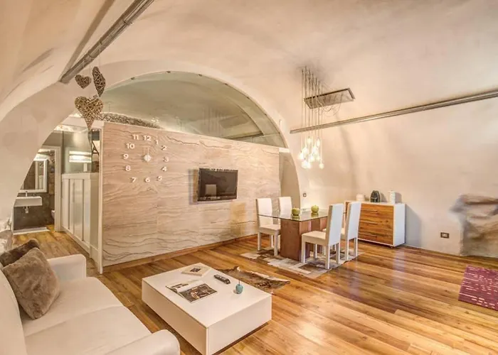 Апартаменты Loft Di Design Esclusivo Рокка-ди-Меццо